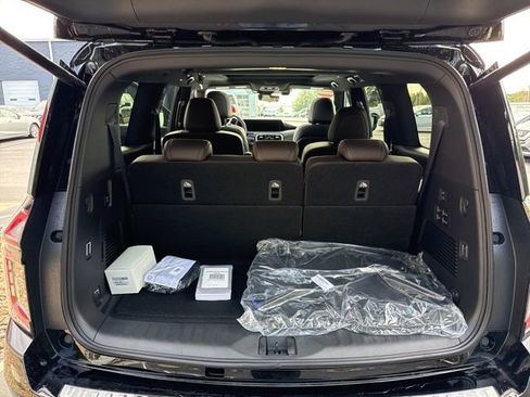 New 2026 Nissan Armada Platinum Reserve image 17