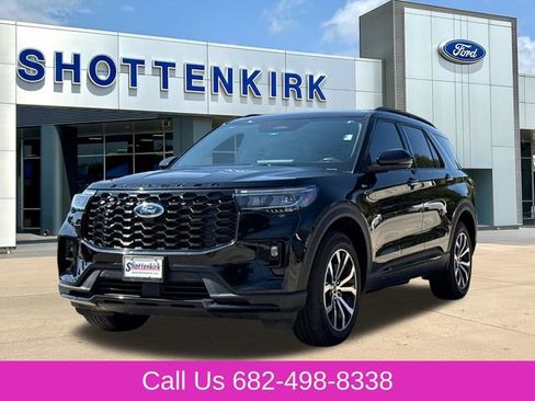Used 2025 Ford Explorer ST-Line AWD/4WD image 3