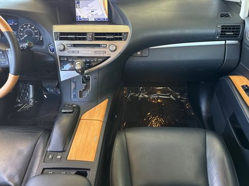 Used 2015 Lexus RX 450h AWD image 32