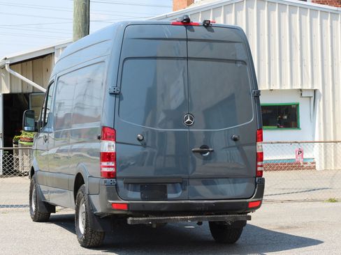 Used 2018 Mercedes-Benz Sprinter 2500 image 6