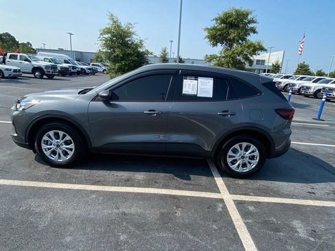 Certified 2025 Ford Escape Active w/ Tech Pack #1 FWD image 4