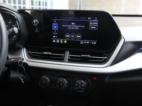 Used 2024 Chevrolet Trax LS w/ LS Convenience Package FWD image 14