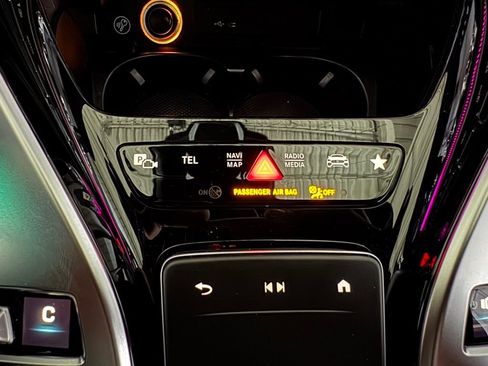 Used 2022 Mercedes-Benz AMG GT 43 w/ Driver Assistance Package image 40