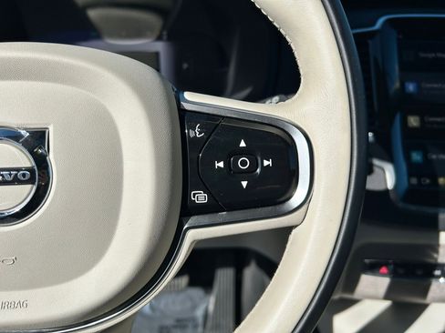 Used 2023 Volvo XC90 T8 Plus image 13