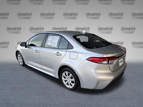 Used 2025 Toyota Corolla LE FWD image 7