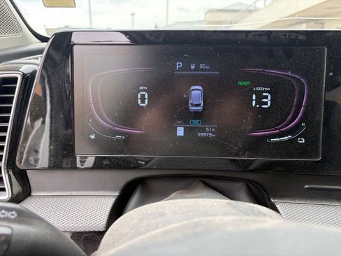 Used 2023 Kia Sportage LX image 17