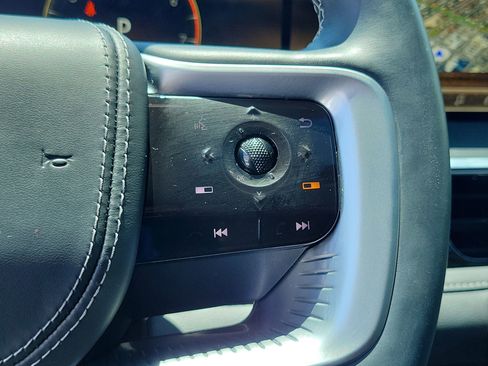 Used 2025 INFINITI QX80 Sensory AWD/4WD image 28