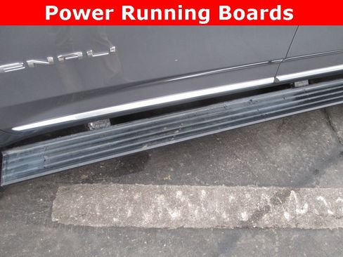 Used 2021 GMC Yukon Denali image 13