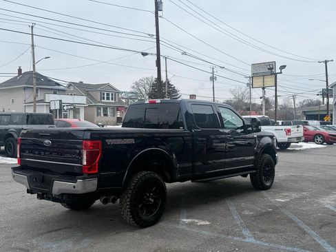 Used 2022 Ford F250 Lariat w/ Tremor Off-Road Package image 11
