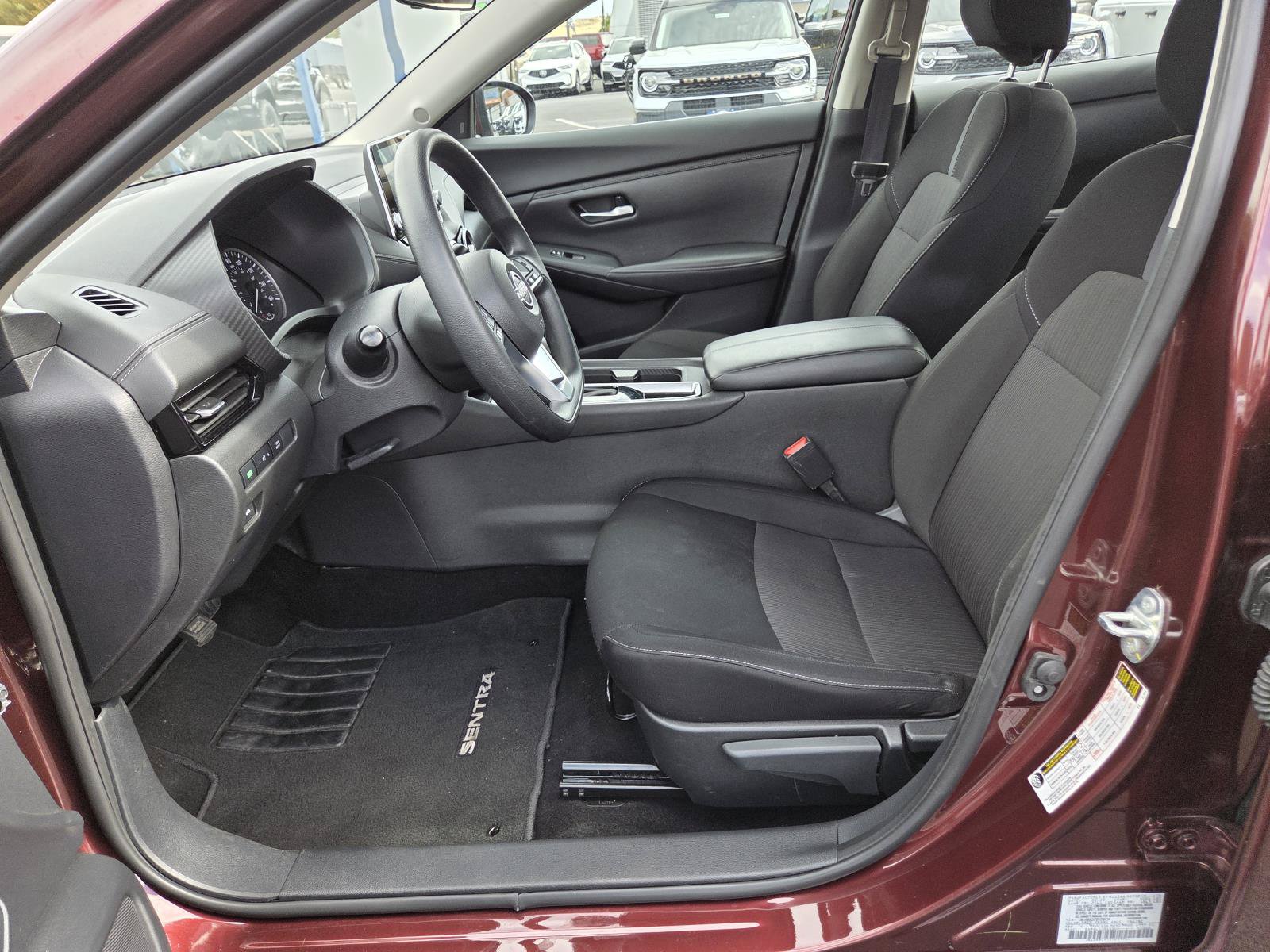 Used 2025 Nissan Sentra SV FWD image 10
