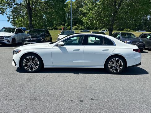 New 2026 Mercedes-Benz E 350 4MATIC Sedan image 4