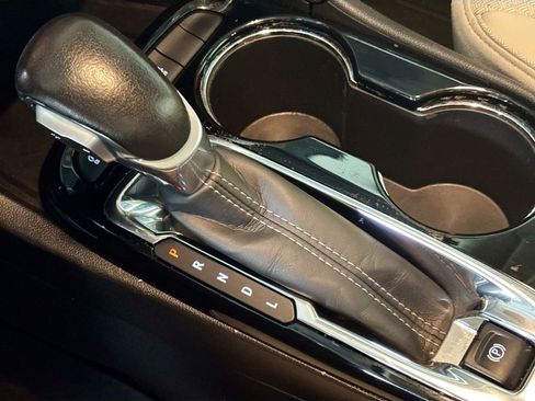 Used 2023 Buick Encore GX Select image 17