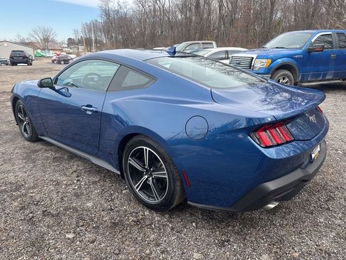 Used 2024 Ford Mustang Coupe image 7