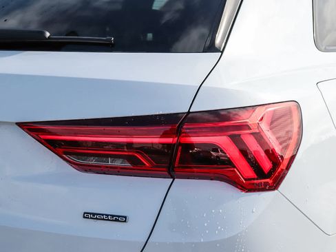 New 2025 Audi Q3 2.0T Premium image 10