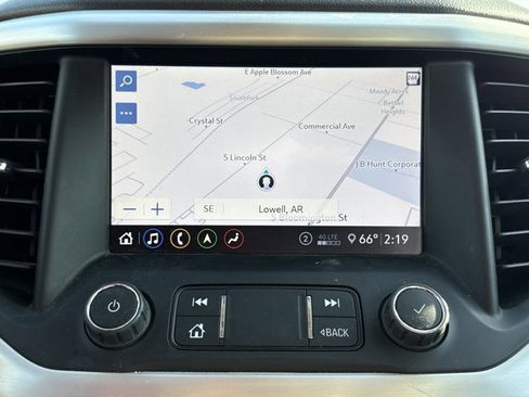 Used 2020 GMC Acadia SLT w/ Trailering Package image 6