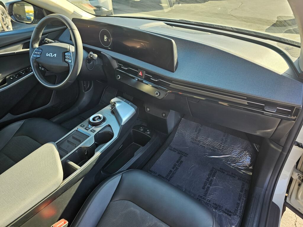Used 2024 Kia EV6 Light RWD image 11