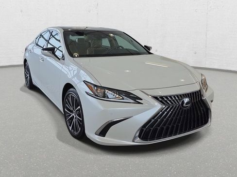 Certified 2023 Lexus ES 350 350 w/ Premium Package image 3
