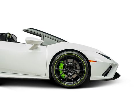 Used 2020 Lamborghini Huracan EVO RWD image 31