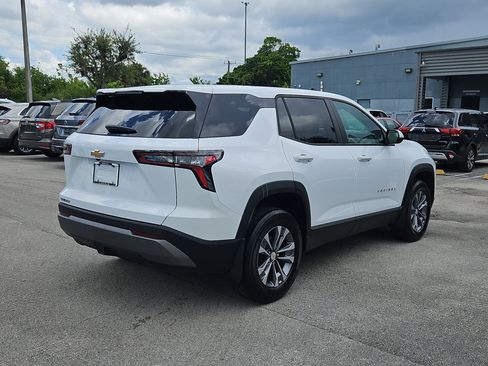 Used 2025 Chevrolet Equinox LT image 3