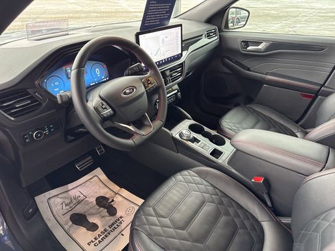 Certified 2024 Ford Escape ST-Line Elite w/ Premium Technology Package image 23