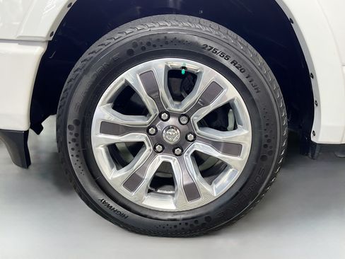 Used 2023 RAM 1500 Limited w/ Body Color Bumper Group AWD/4WD image 13