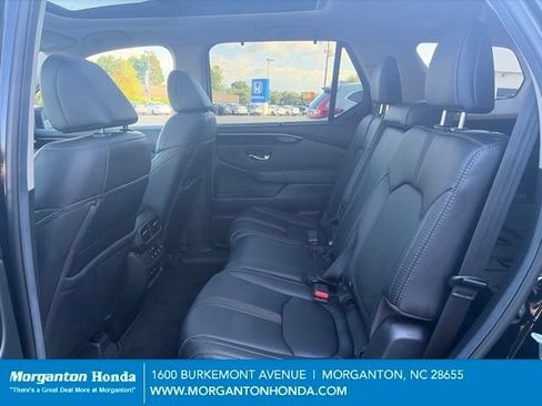 Used 2025 Honda Pilot Touring image 36