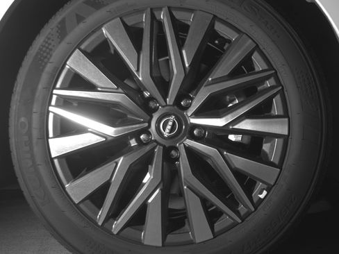 Used 2025 Nissan Altima 2.5 SV image 13