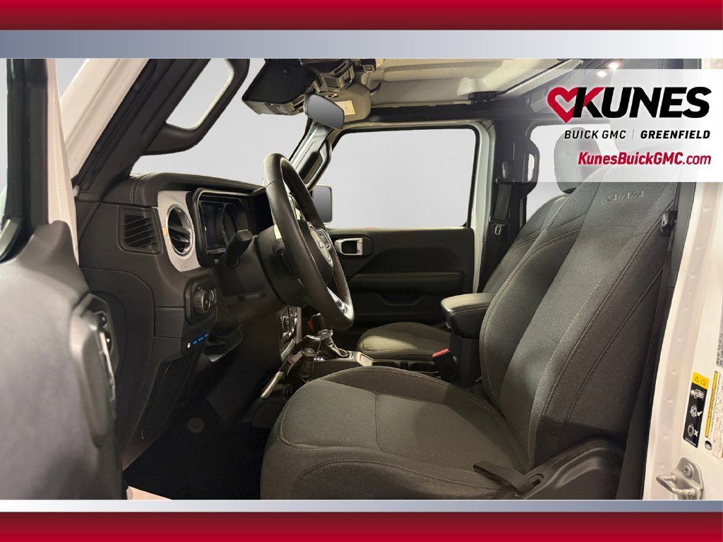 Used 2024 Jeep Wrangler Unlimited Sahara AWD/4WD image 22