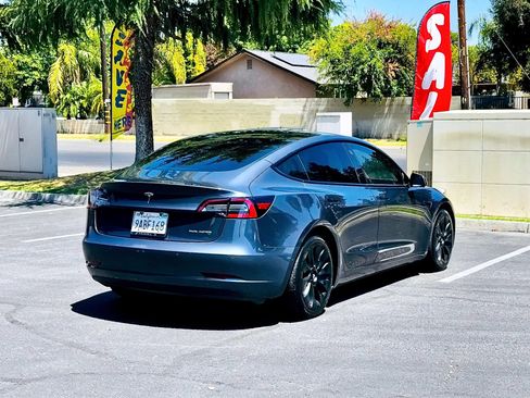 Used 2022 Tesla Model 3 Long Range AWD/4WD image 4