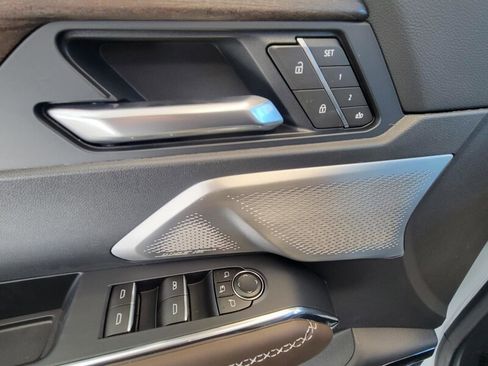 New 2026 GMC Acadia Denali Ultimate image 9