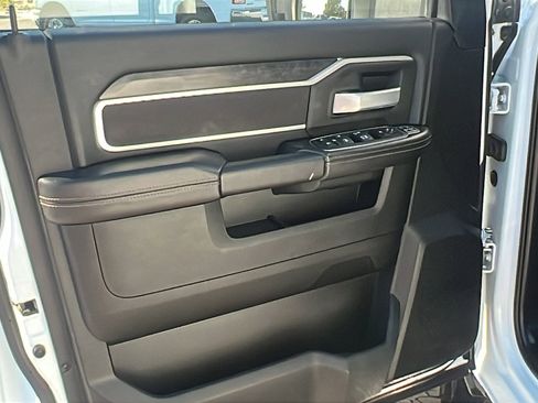 Used 2024 RAM 2500 Big Horn image 16