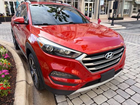 Used 2017 Hyundai Tucson Sport w/ Cargo Package AWD/4WD image 4