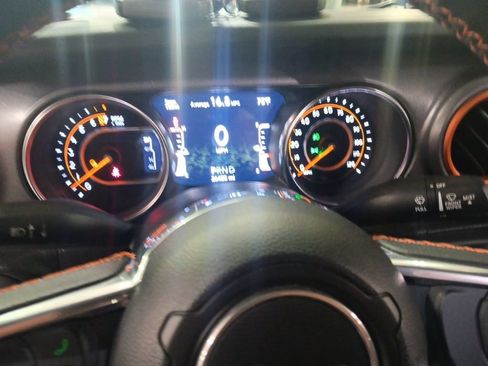 Used 2023 Jeep Gladiator Mojave w/ Cold Weather Group AWD/4WD image 4