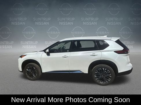 Used 2026 Nissan Rogue Platinum w/ Platinum Premium Package AWD/4WD image 3