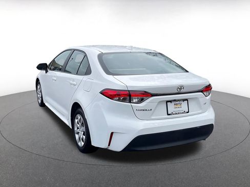 Used 2025 Toyota Corolla LE image 12