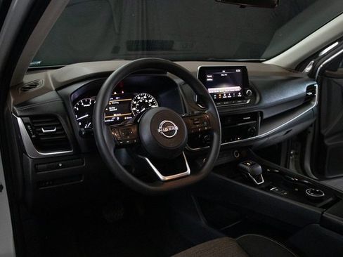 Used 2022 Nissan Rogue SV image 23