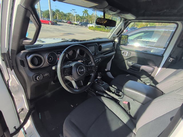 Used 2019 Jeep Wrangler Unlimited Sport S AWD/4WD image 3