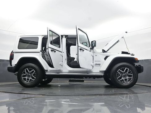 Used 2024 Jeep Wrangler Unlimited Sahara w/ Technology Group AWD/4WD image 64