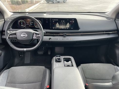 Used 2023 Nissan Ariya FWD image 11