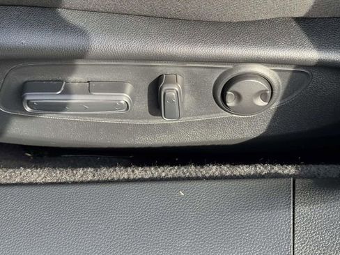 Certified 2023 Honda Accord EX image 18