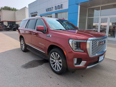 Used 2021 GMC Yukon Denali AWD/4WD image 2