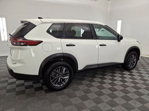 Used 2024 Nissan Rogue S AWD/4WD image 25