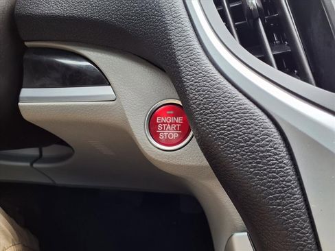 Used 2019 Acura TLX image 11