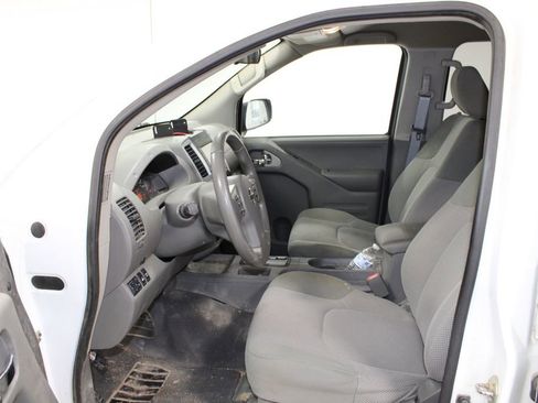 Used 2019 Nissan Frontier SV image 14