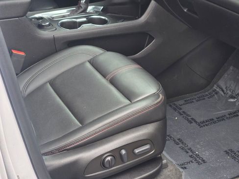 Used 2022 Chevrolet Traverse RS w/ LPO, Floor Liner Package image 9