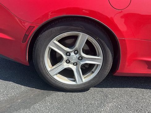 Used 2019 Chevrolet Camaro LT RWD image 9
