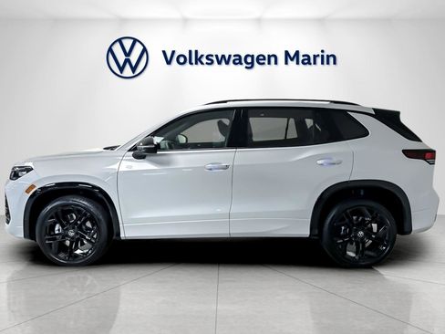 New 2026 Volkswagen Tiguan SE R-Line image 2