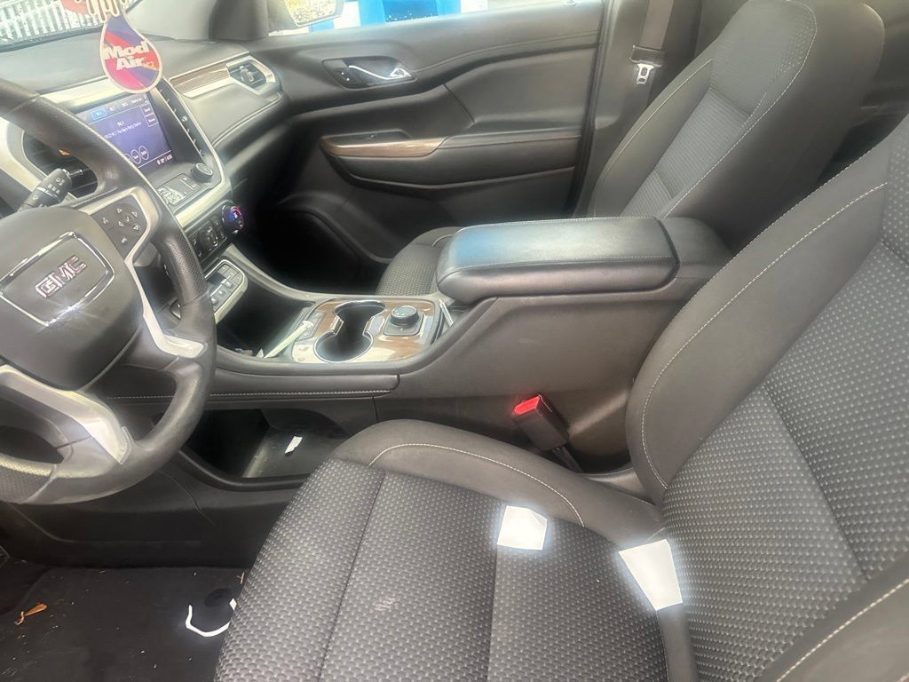 Used 2023 GMC Acadia SLE FWD image 10