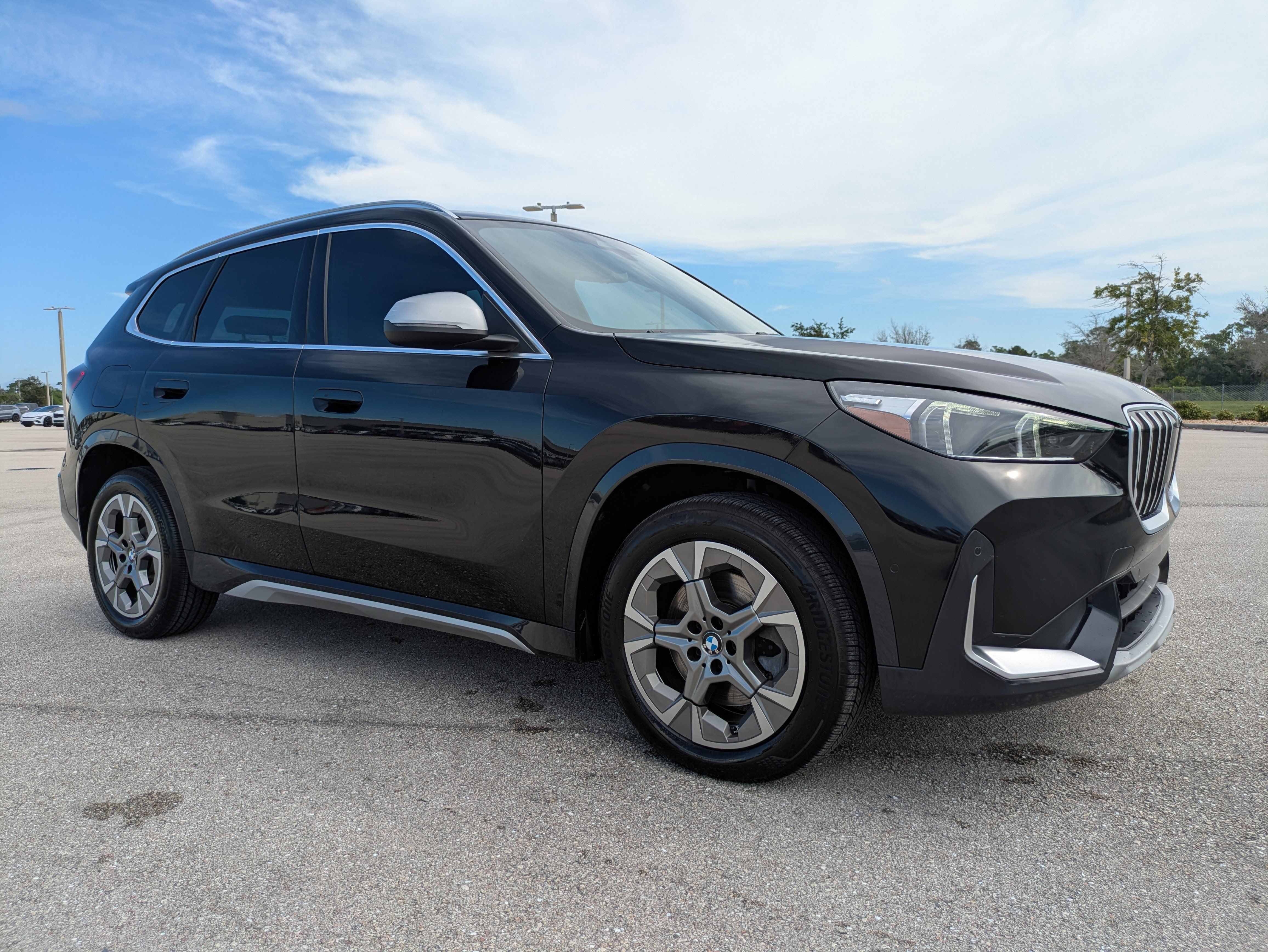 Used 2023 BMW X1 xDrive28i w/ Convenience Package AWD/4WD image 2