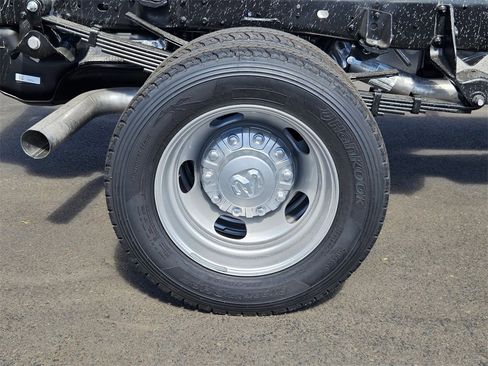 New 2025 RAM 5500 Tradesman image 18